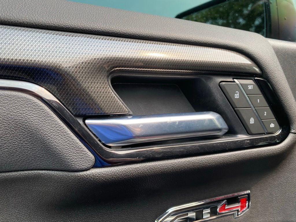 2025 GMC Sierra 1500 AT4 - TECH PKG - ONE OWNER - SUNROOF