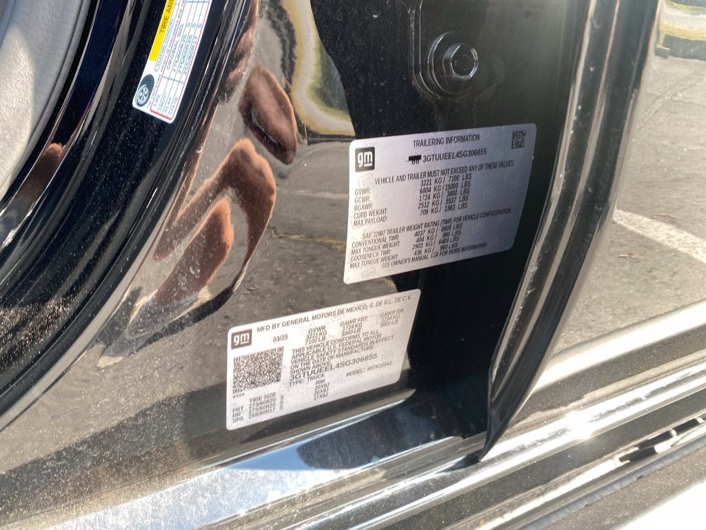 2025 GMC Sierra 1500 AT4 - 6.2L V-8 - TECHNOLOGY PACKAGE