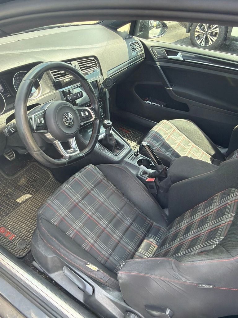 2016 Volkswagen Golf GTI S