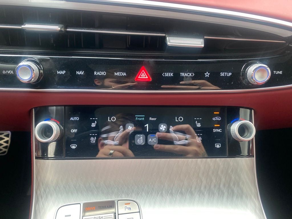 2026 Genesis GV70 2.5T Sport Prestige