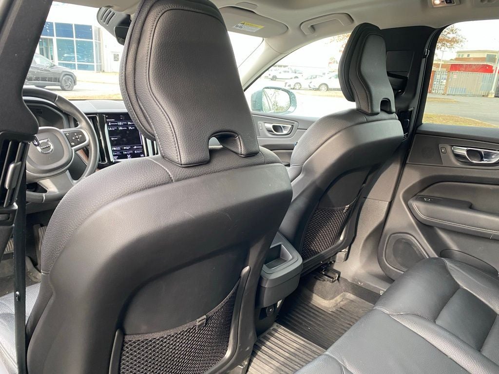 2021 Volvo XC60 T5 Momentum