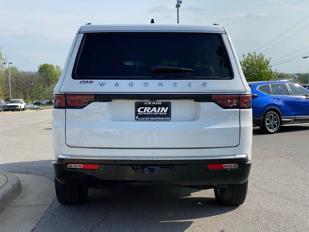 2024 Jeep Wagoneer Base