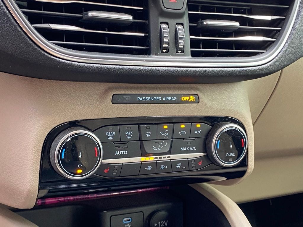 2022 Ford Escape Titanium