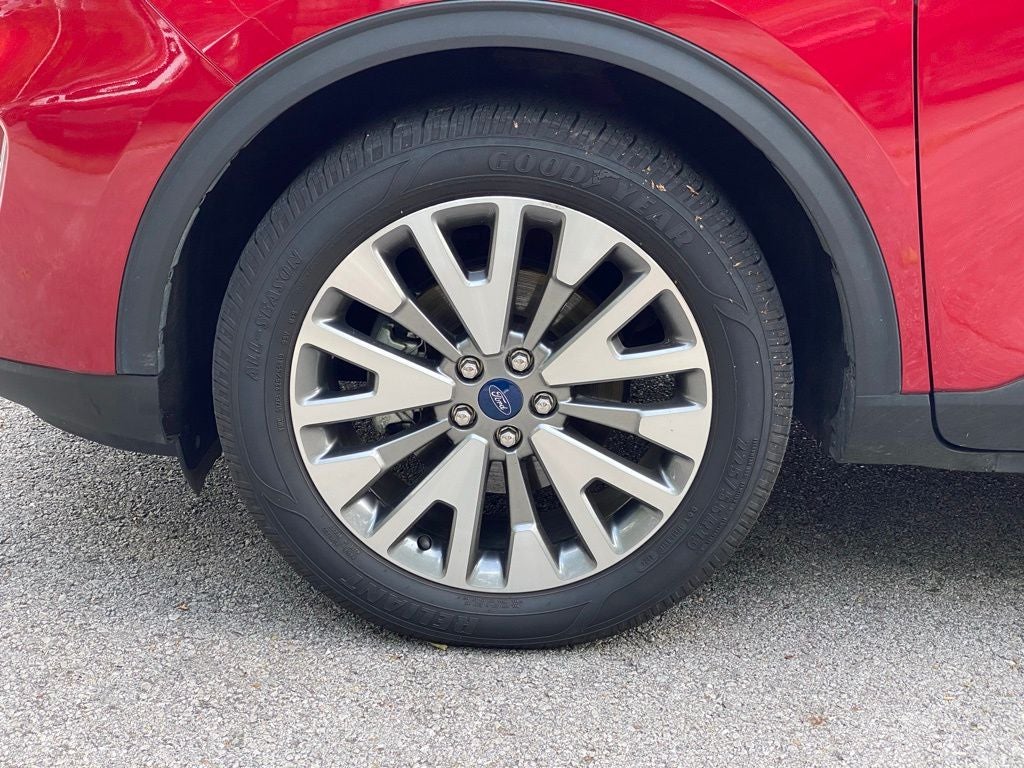 2022 Ford Escape Titanium