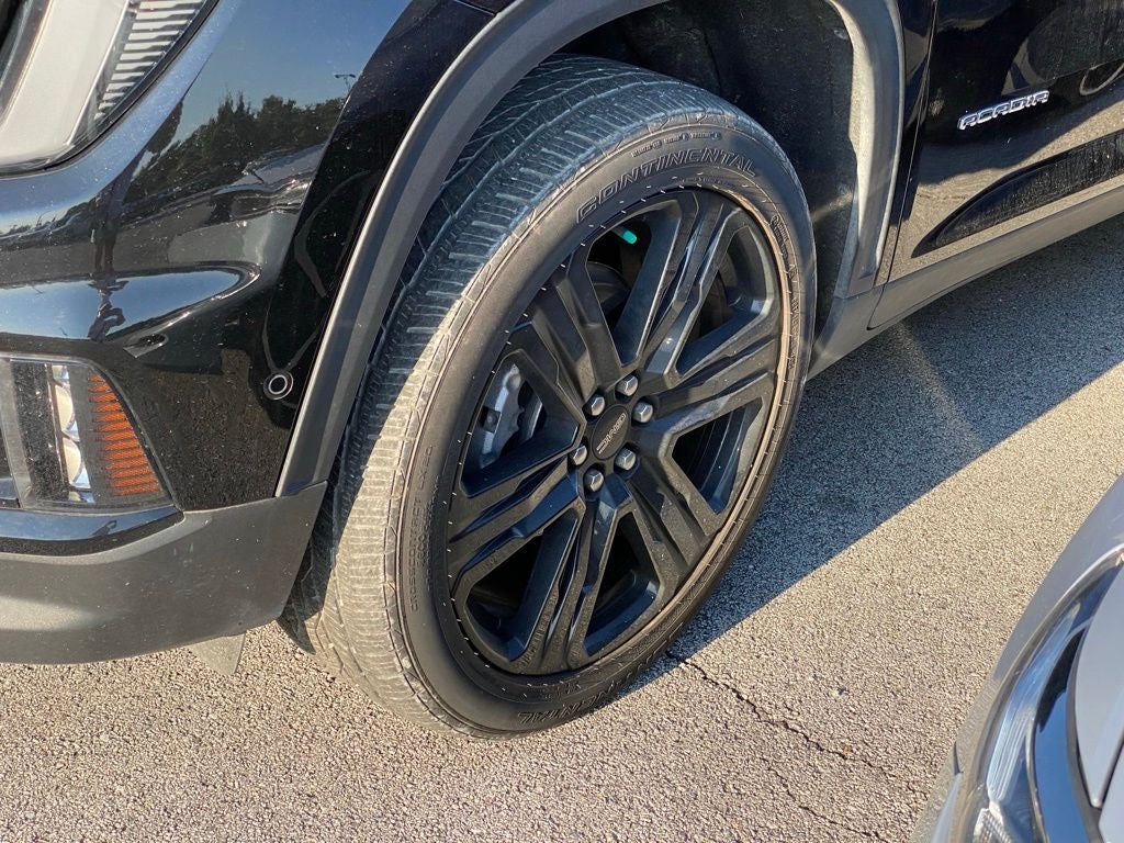 2024 GMC Acadia Elevation