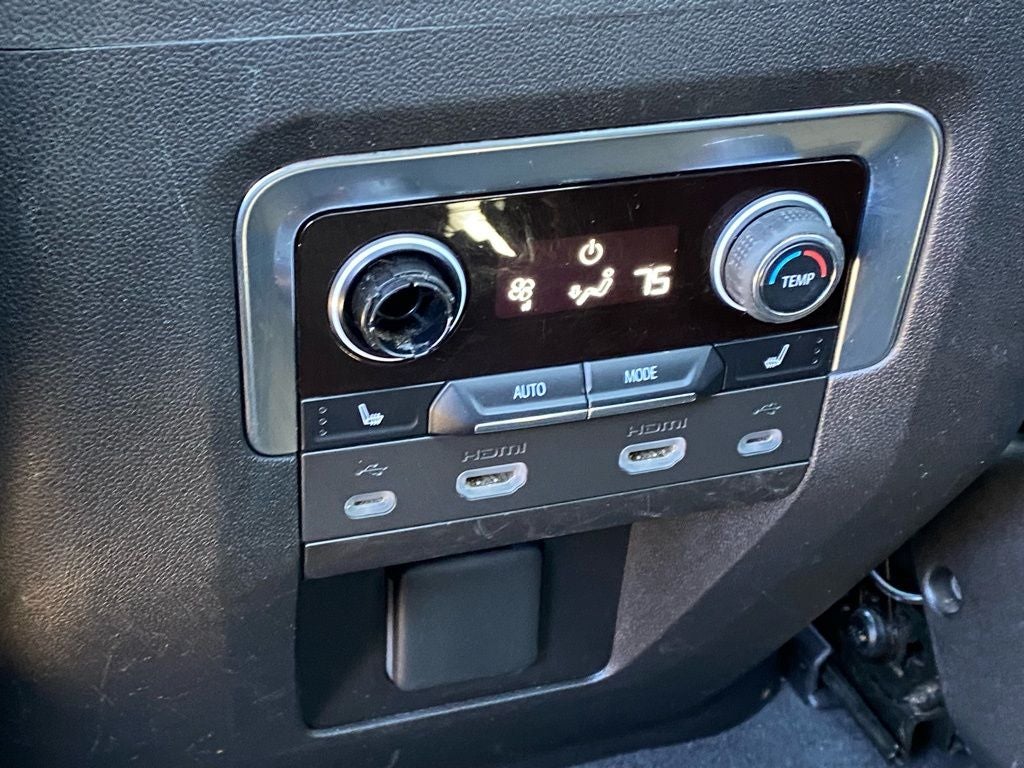 2021 Chevrolet Suburban RST DVD