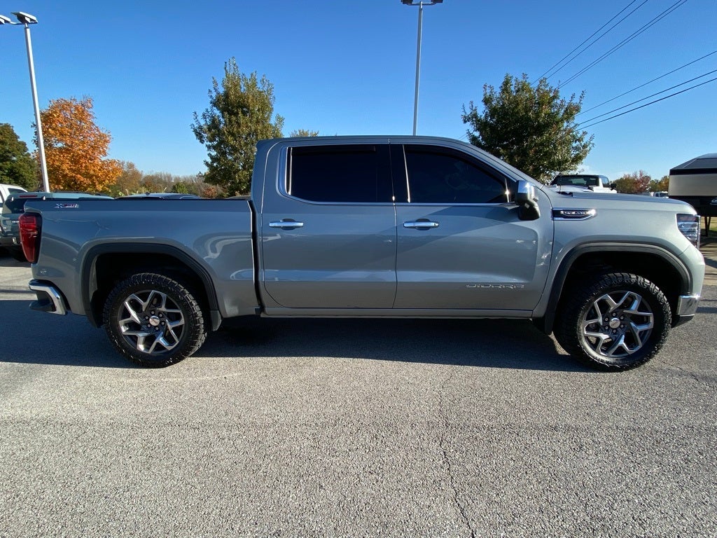 2023 GMC Sierra 1500 SLT BRAND NEW TIRES, LEVELED