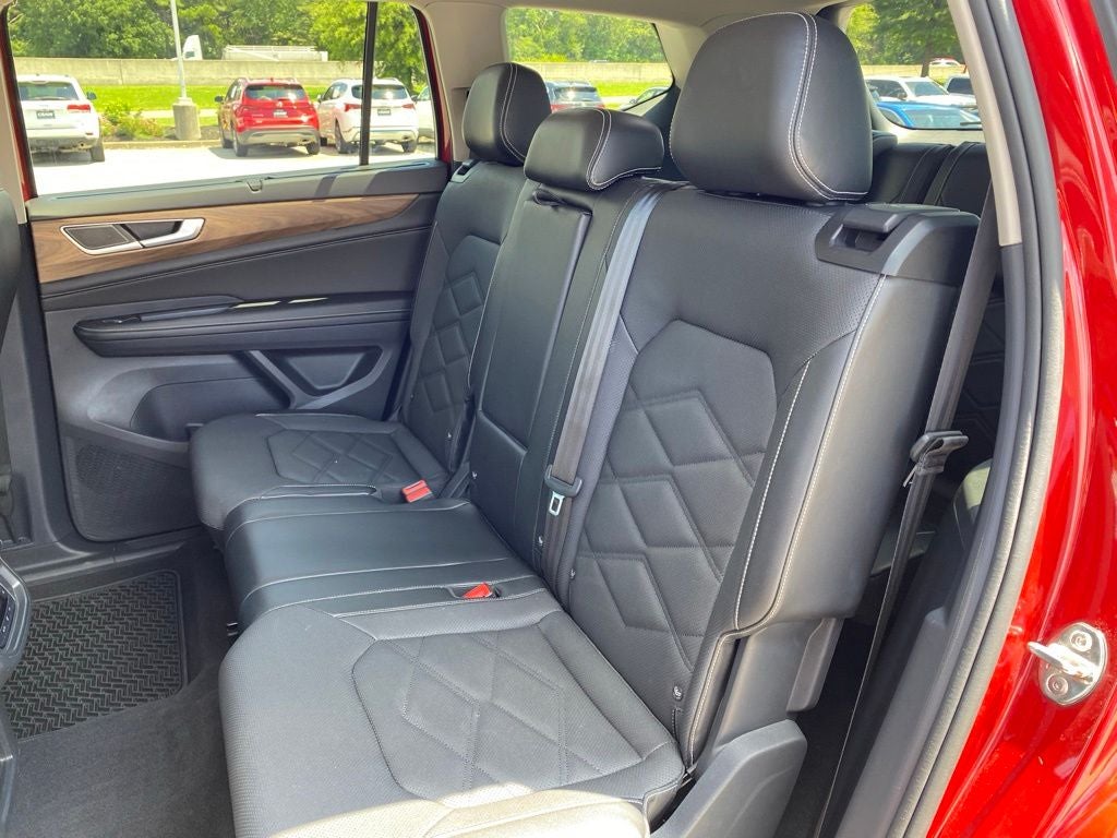 2024 Volkswagen Atlas 2.0T SE w/Technology