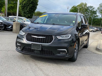 2023 Chrysler Pacifica Hybrid Touring L
