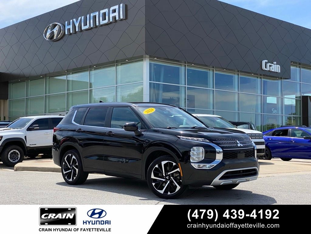2024 Mitsubishi Outlander SE