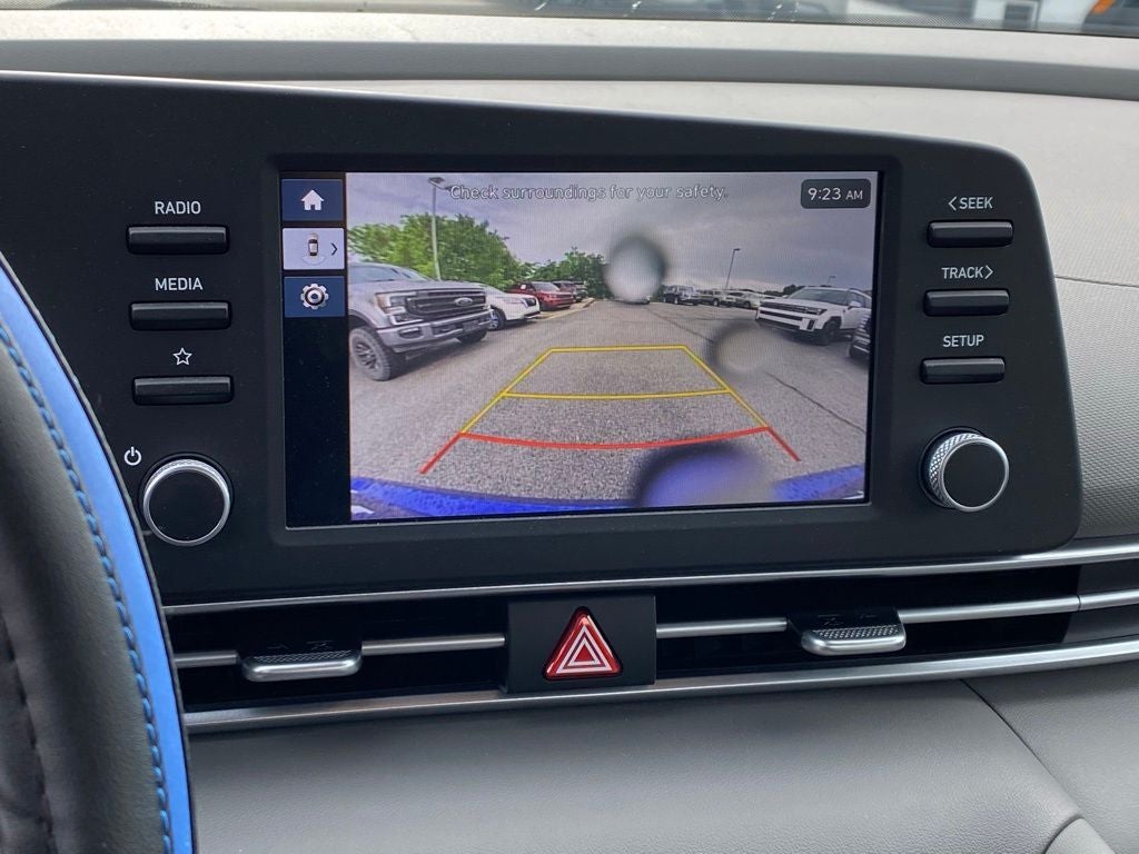 2024 Hyundai Elantra SE