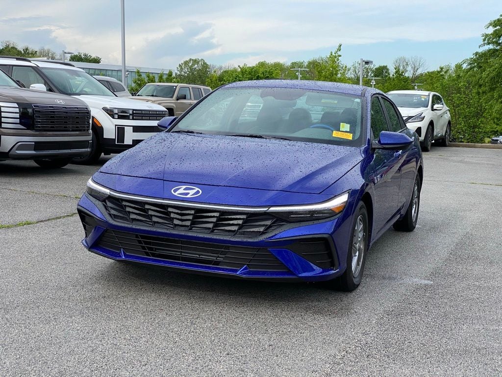 2024 Hyundai Elantra SE