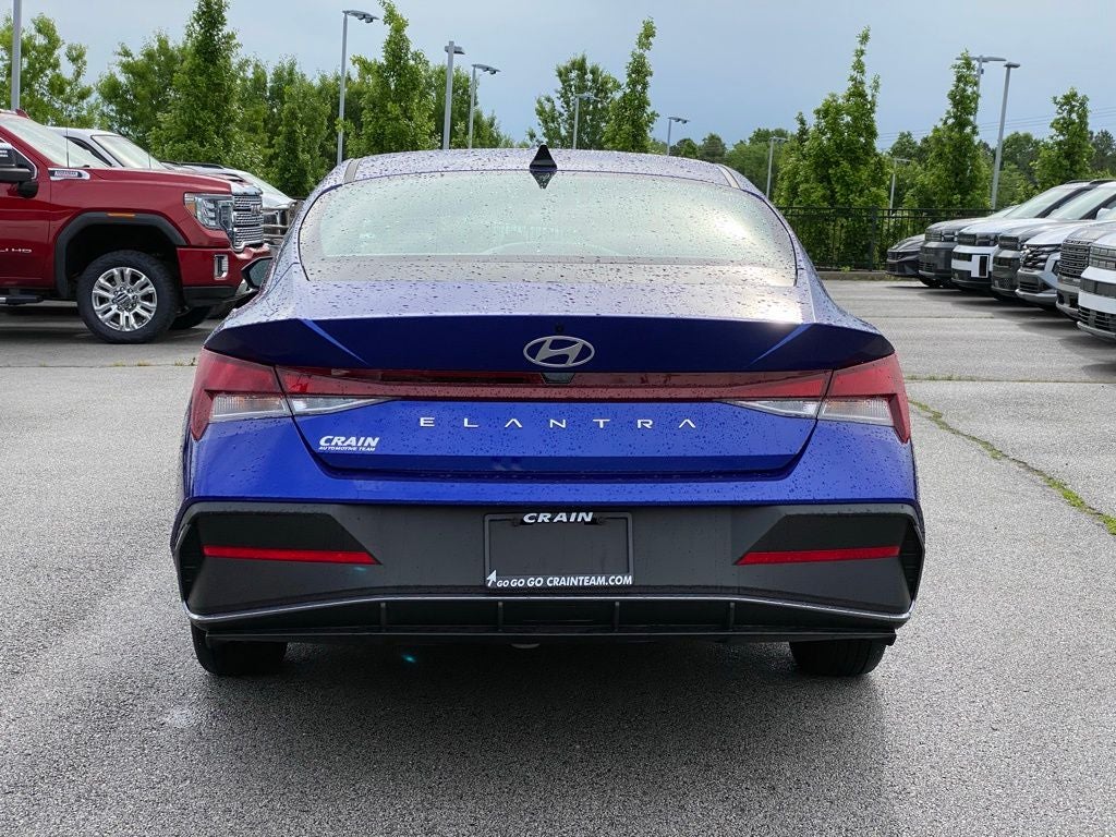 2024 Hyundai Elantra SE