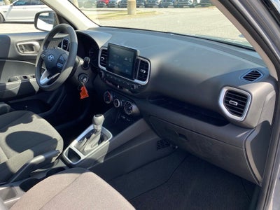 2022 Hyundai Venue SE