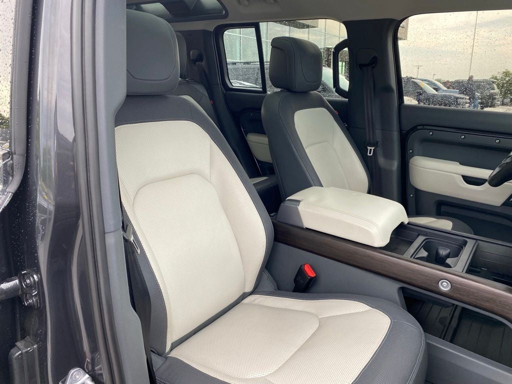 2024 Land Rover Defender 110 X-Dynamic SE