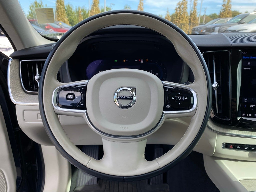 2023 Volvo XC60 B5 Plus Bright Theme POLESTAR/CLIMATE PKG/HK AUDIO