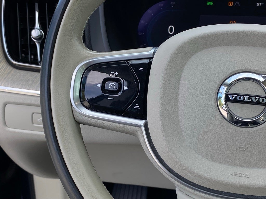 2023 Volvo XC60 B5 Plus Bright Theme POLESTAR/CLIMATE PKG/HK AUDIO