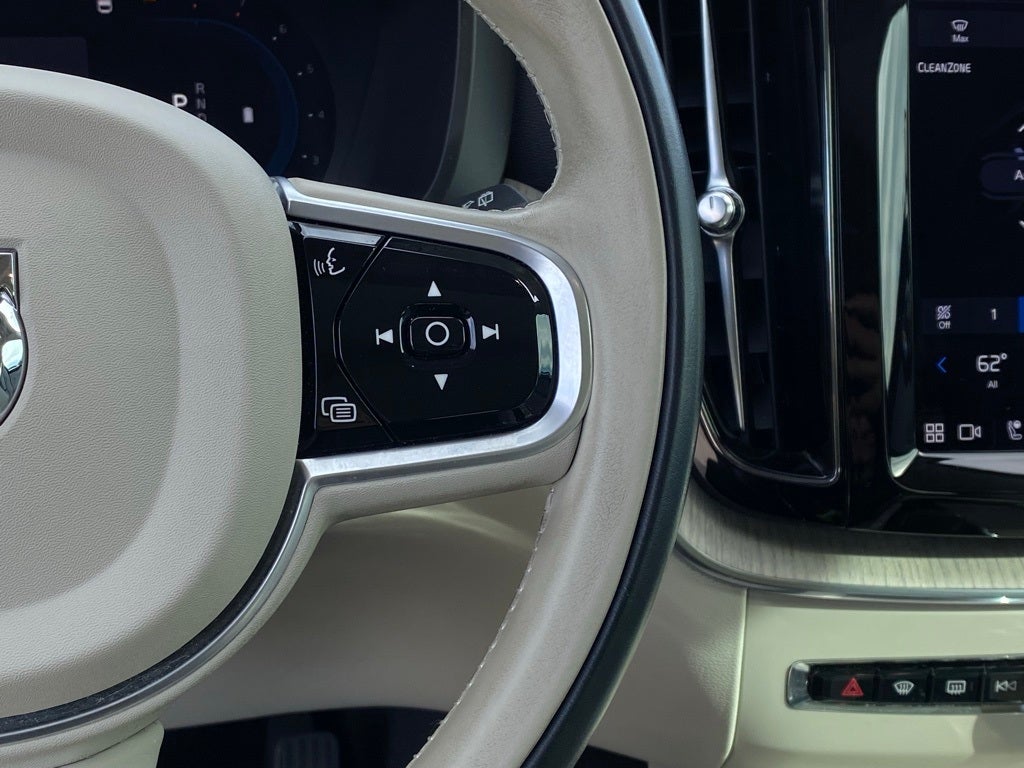 2023 Volvo XC60 B5 Plus Bright Theme POLESTAR/CLIMATE PKG/HK AUDIO