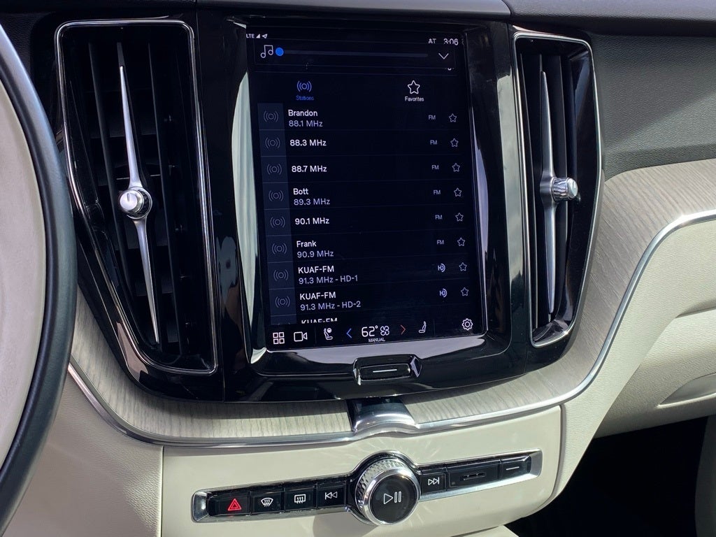 2023 Volvo XC60 B5 Plus Bright Theme POLESTAR/CLIMATE PKG/HK AUDIO