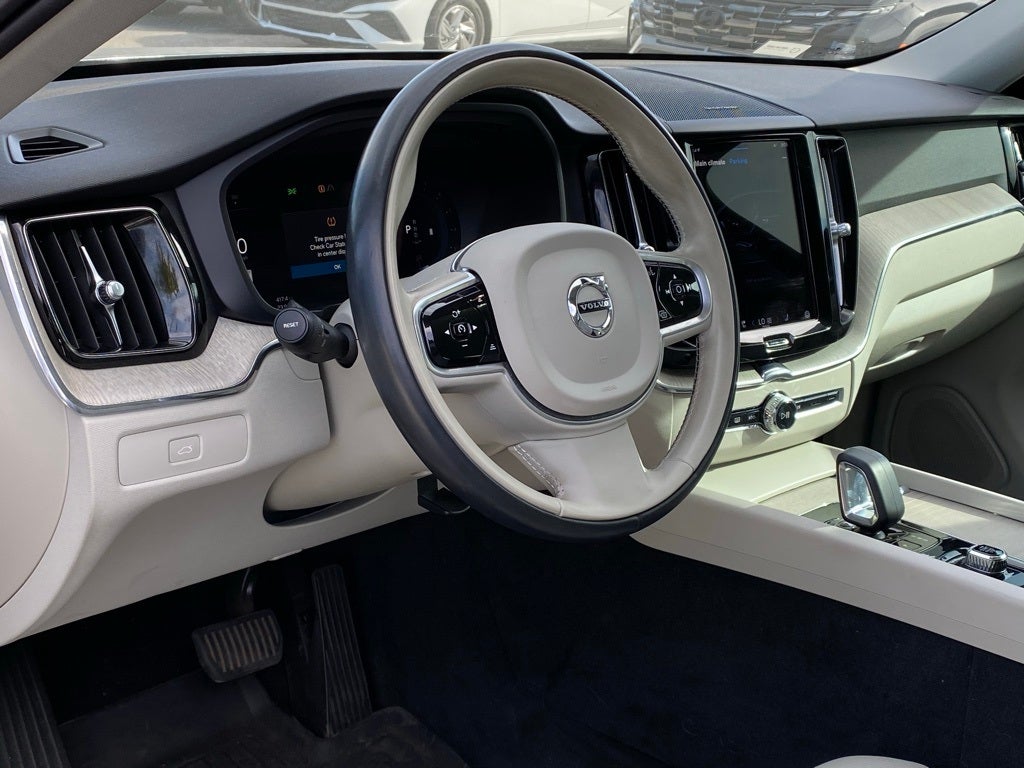 2023 Volvo XC60 B5 Plus Bright Theme POLESTAR/CLIMATE PKG/HK AUDIO