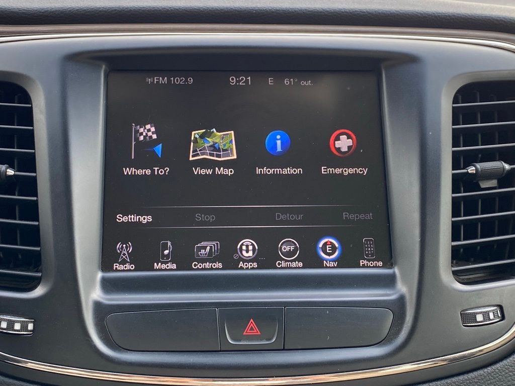 2015 Chrysler 200 C SUPER CLEAN!