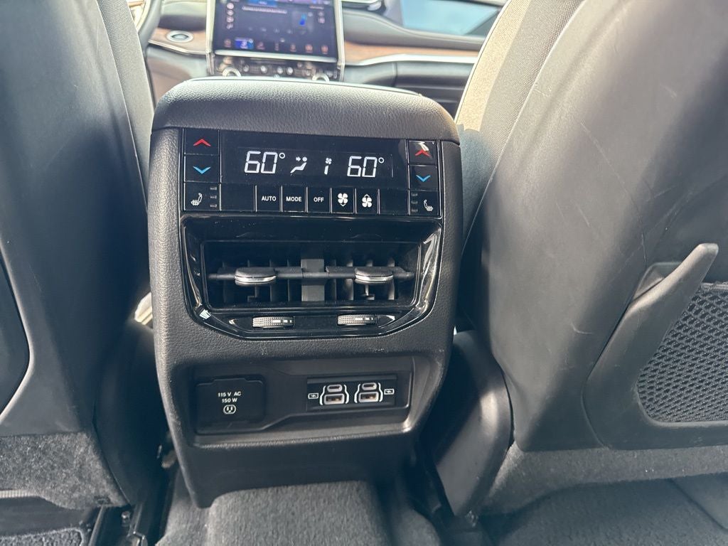 2023 Jeep Grand Cherokee L Summit HEMI