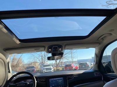 2024 Jeep Wagoneer Base