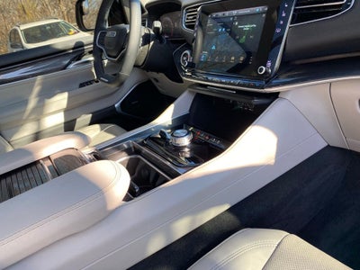 2024 Jeep Wagoneer Base