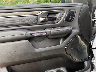 2026 RAM 1500 Limited - 4WD / PANORAMIC SUNROOF / CLEAN CARFAX