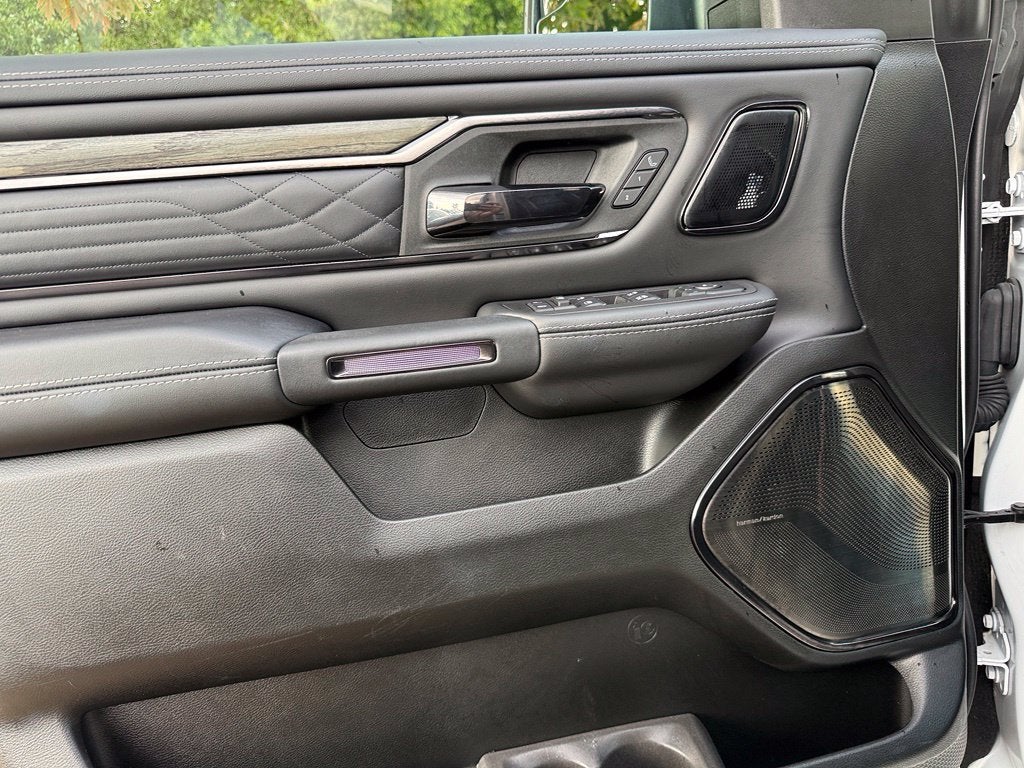 2026 RAM 1500 Limited - 4WD / PANORAMIC SUNROOF / CLEAN CARFAX