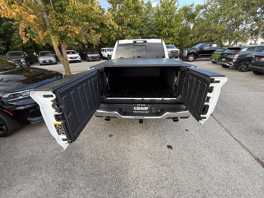 2026 RAM 1500 Limited - 4WD / PANORAMIC SUNROOF / CLEAN CARFAX