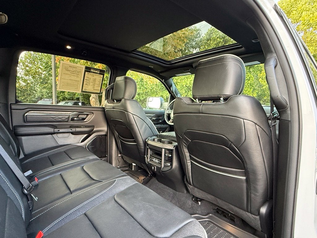 2026 RAM 1500 Limited - 4WD / PANORAMIC SUNROOF / CLEAN CARFAX