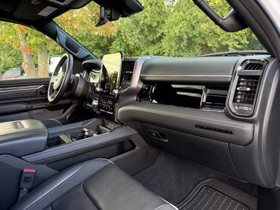 2026 RAM 1500 Limited - 4WD / PANORAMIC SUNROOF / CLEAN CARFAX