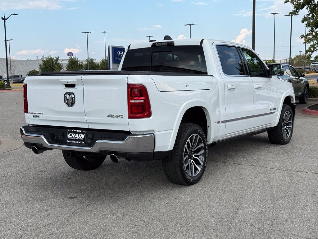 2026 RAM 1500 Limited - 4WD / PANORAMIC SUNROOF / CLEAN CARFAX