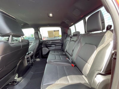 2025 RAM 1500 Laramie - 4WD / LEVEL 2 / NIGHT EDITION