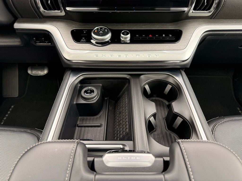 2025 Ford Expedition Platinum 4WD