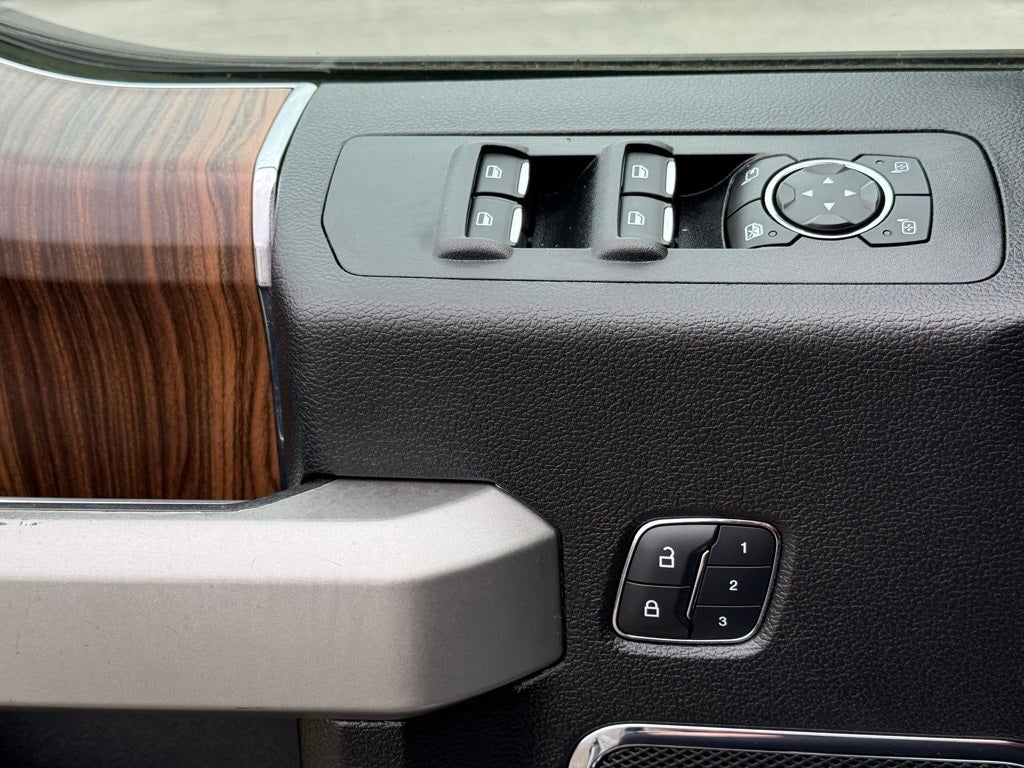 2017 Ford F-150 Lariat STOUT 5.0