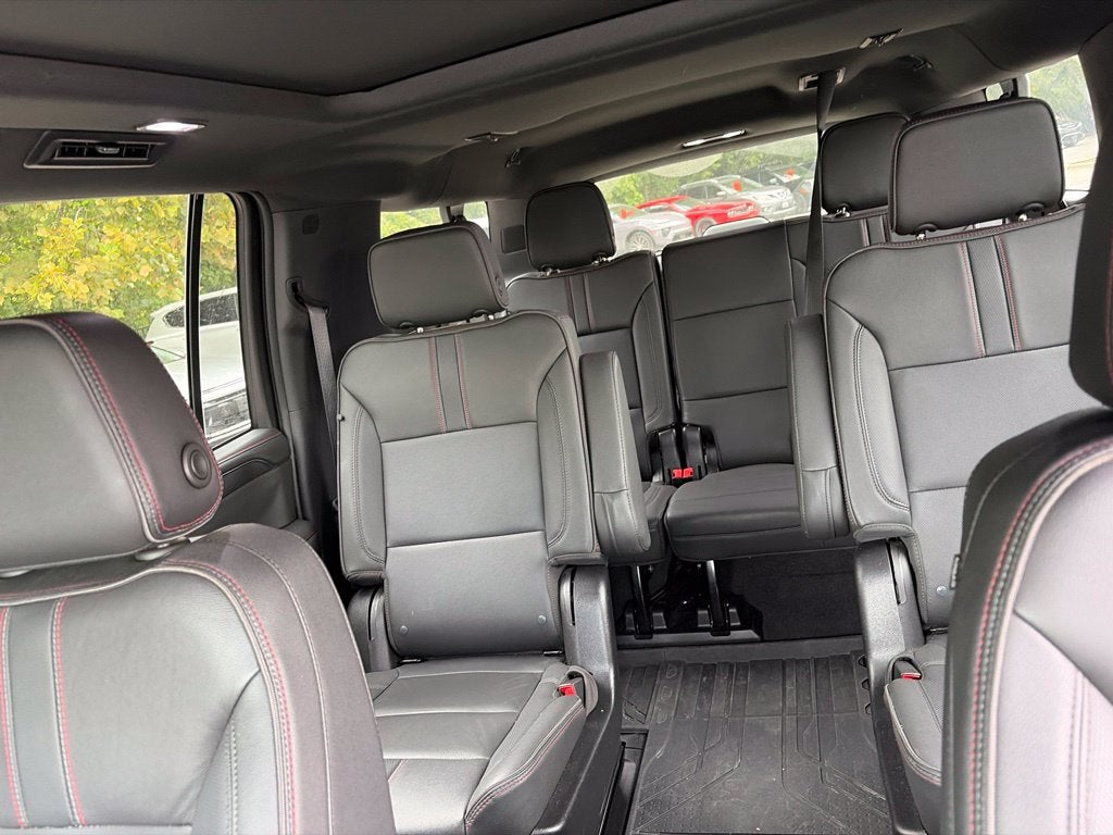 2024 Chevrolet Suburban RST - 4WD / PANORAMIC SUNROOF / CLEAN CARFAX