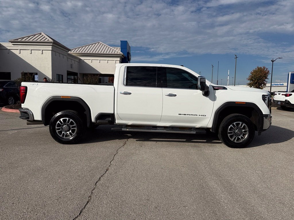 2024 GMC Sierra 2500HD SLT - 4WD / CLEAN CARFAX HISTORY