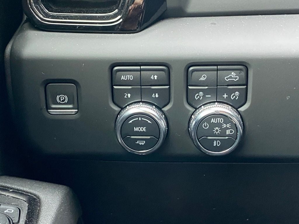 2024 GMC Sierra 1500 AT4 4WD