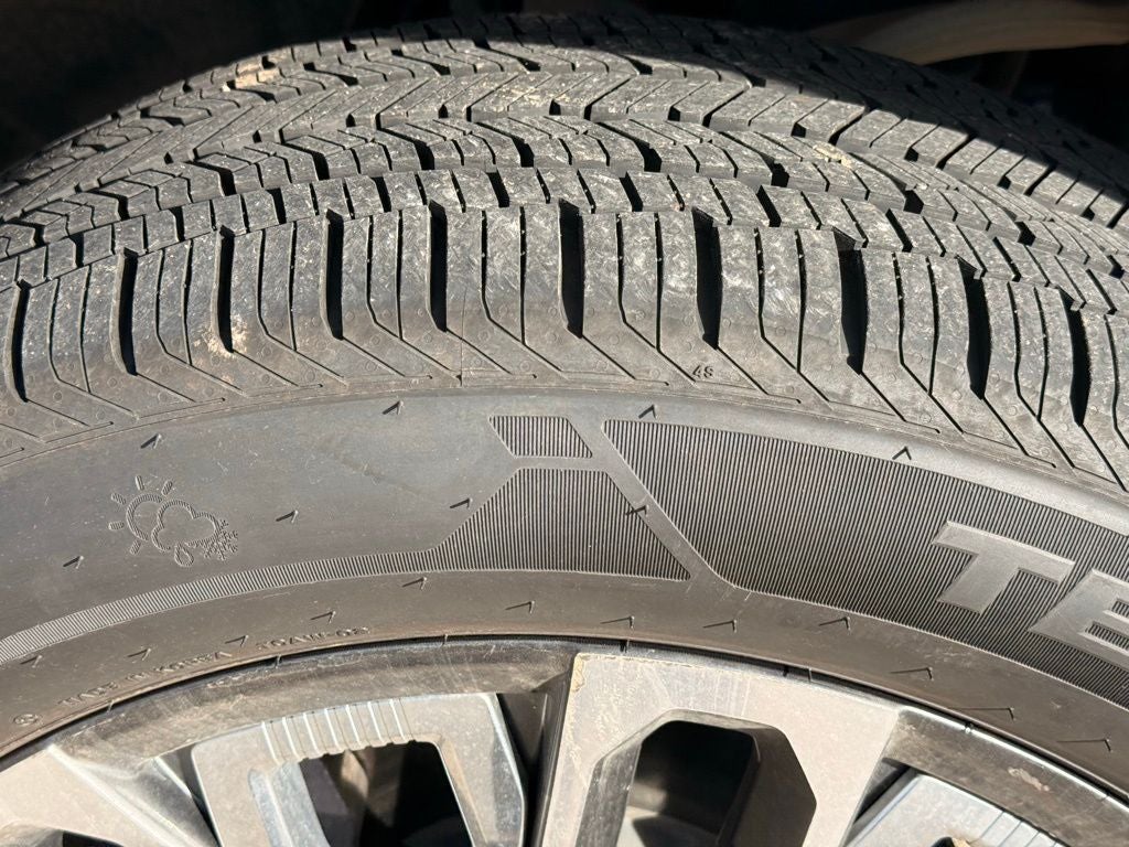 2023 GMC Sierra 1500 Denali Ultimate ONE OWNER CARFAX