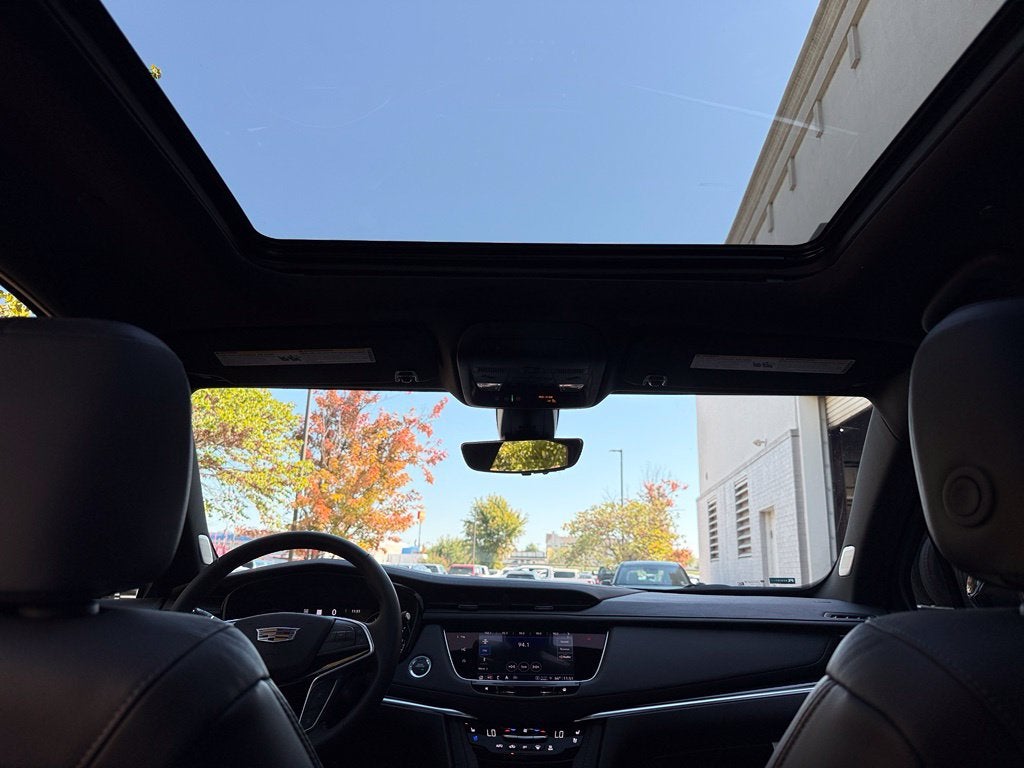 2026 Cadillac XT5 Premium Luxury - AWD / SUNROOF / ONE OWNER