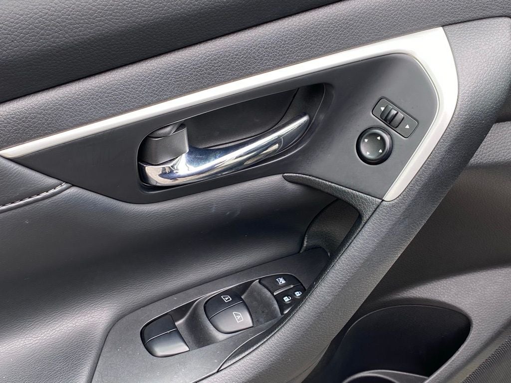 2016 Nissan Altima 2.5 SL SUPER LOW MILES