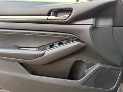 2021 Nissan Altima 2.5 SV 1 Owner / CARPLAY