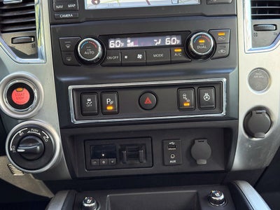 2017 Nissan Titan PRO-4X - 4WD / LEATHER
