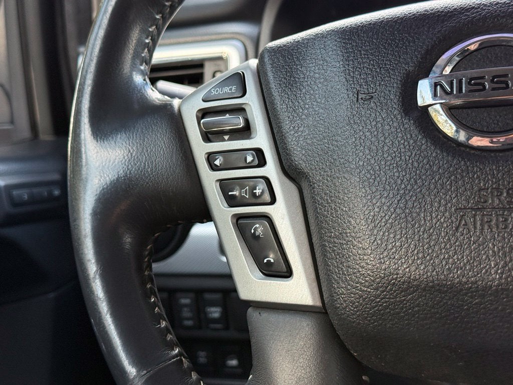 2017 Nissan Titan PRO-4X - 4WD / LEATHER