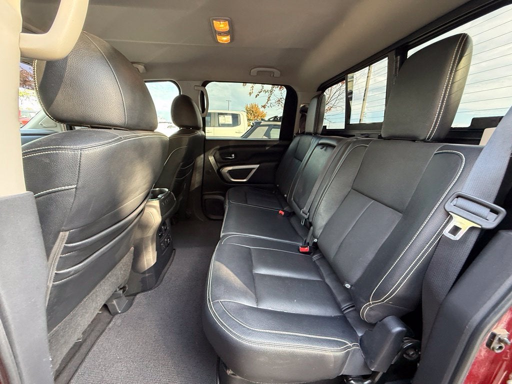 2017 Nissan Titan PRO-4X - 4WD / LEATHER