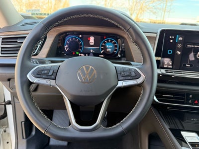 2025 Volkswagen Atlas 2.0T SE w/Technology