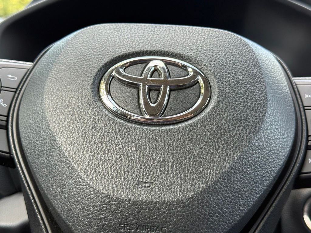 2024 Toyota RAV4 XLE - CLEAN CARFAX / ONE OWNER