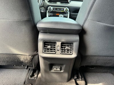 2024 Toyota RAV4 XLE - CLEAN CARFAX / ONE OWNER